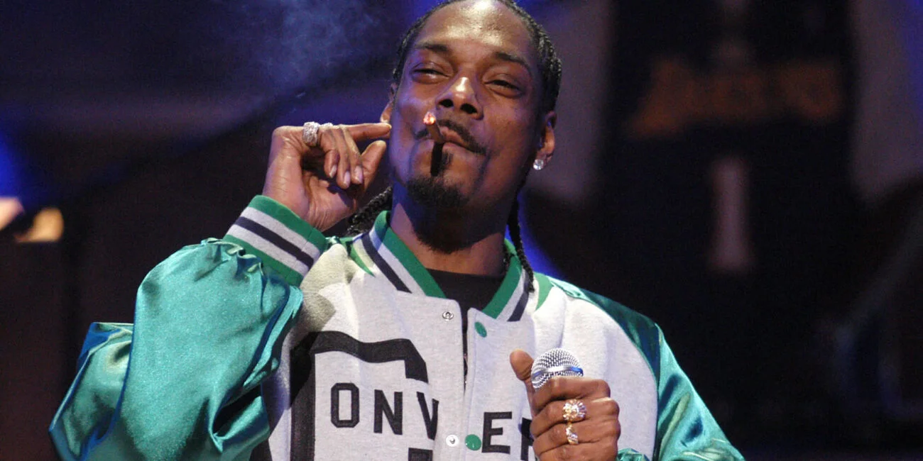 Snoop Dogg smoking weed
Rappers’ favourite weed strains