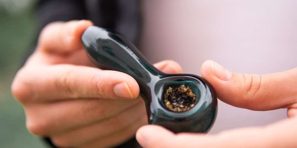 How to Clean a Weed Pipe: A Step-by-Step Guide to Fresh Hits